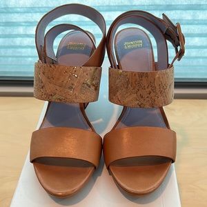 Johnston & Murphy Tan Wedges, Size 8